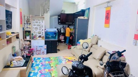 Bán nhà Lạc Long Quân lô góc ngõ thông 3 tầng giá tốt đầu tư sinh lời