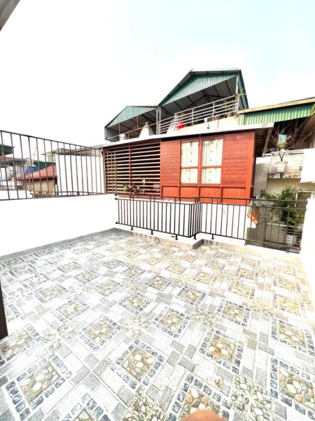 Nhà mới trung tâm Đống Đa Tôn Thất Tùng gần Vincom Phạm Ngọc Thạch ô tô đỗ vài mét