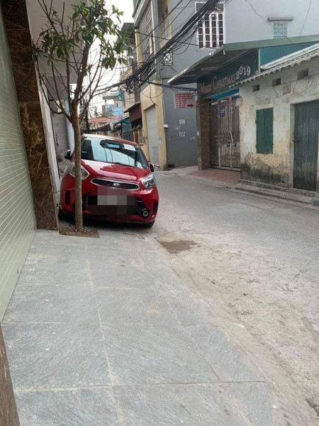 Bán nhà 4 tầng dân tự xây ô tô đỗ công, sổ đỏ chính chủ, sổ chính chủ giá 2.1 tỷ