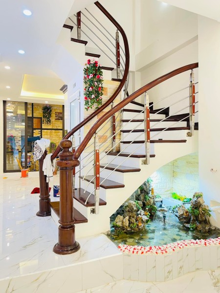 Bán nhà đẹp đẳng cấp dtsd 41m2 5 tầng giá 8.5 tỷ, phố Hoàng Văn Thái, thanh Xuân, vỉa hè ô tô
