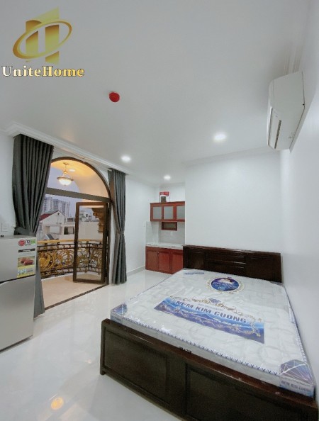 Studio ban công, đầy đủ nội thất Ngay chợ 200, Xóm Chiếu Quận 4 lh 0783286436