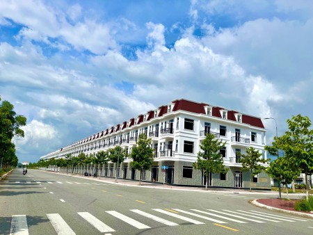 Nhà phố sân thượng chính chủ mặt tiền đường lớn, khu dân cư