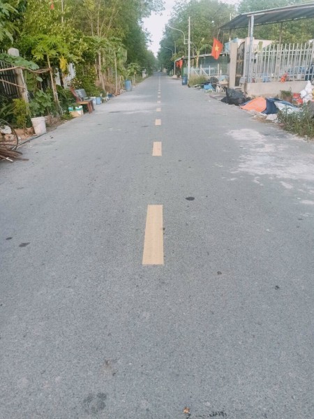 Đất mặt tiền nhựa buôn bán, gần trường học Lai Hưng khu dân cư đông