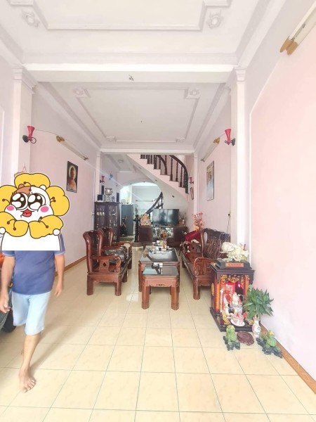 Bán nhà 3 tầng bê tông Quận Tân Bình đường Đồng Đen, hẻm xe hơi dt 64m2, nhích 9 tỷ