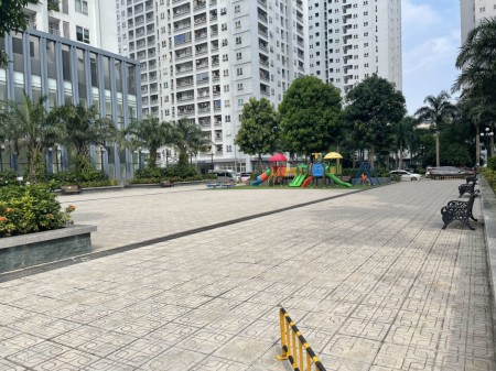 Bán gấp căn hộ chung cư A10 Nam Trung yên dt 102m2, 2 pn, 2 wc giá ưu đãi, lh 0886936562