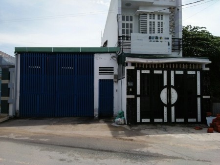 Nhà đường Dương Công Khi, gần nhà máy nước Tân Hiệp, diện tích 11 x 38m có 400m² Thổ Cư