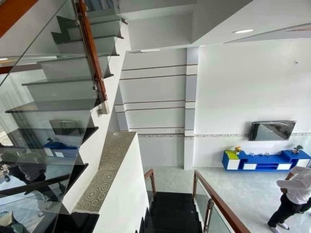 Bán Nhà Bình Chánh 90m2 gần Khu đô thị 5 sao ngân hàng hỗ trợ 70%