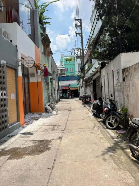 Hiếm phân khúc 8 tỷ ô tô tránh nhà bán gấp khu dân cư đông đúc, giá tốt