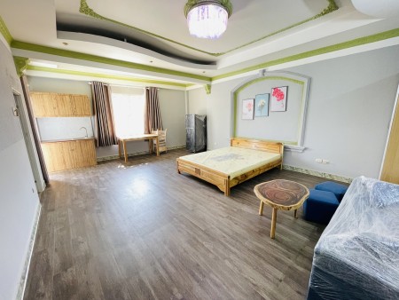 Cho thuê phòng máy lạnh có nội thất và ban công tại Tân Bình khu an ninh yên tĩnh