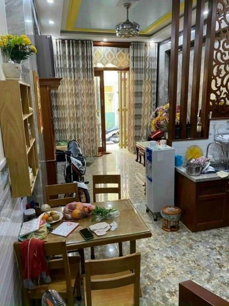 Bán nhà đẹp 4 tầng ngay chợ Tân Hương Quận Tân Phú, 4x17m, NHÍCH 4 TỶ