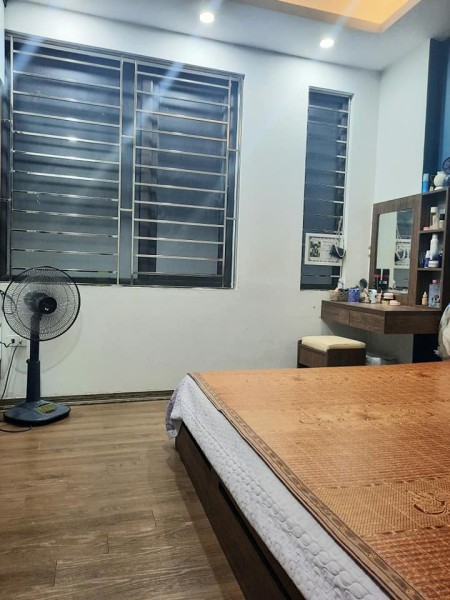 Bán nhà Hồ Tùng Mậu Cầu Diễn gần phố diện tích 31m2, 4 tầng đúc giá bán chỉ 2.75 tỷ