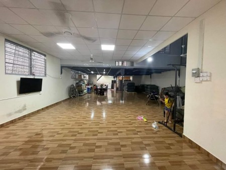 Bán nhà xưởng diện tích khủng Quận Bình Tân, đường Bình Thành, hẻm xe hơi rộng, chỉ nhỉnh 12 tỷ