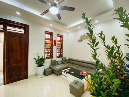 Cần bán nhà mặt phố, Ba Đình diện tích 50m2, 5 tầng, giá 16 tỷ lh 0988391838