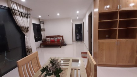 Cho thuê căn góc 2PN + đủ nội thất, tầng 7 giá 9 triệu/tháng khu an ninh