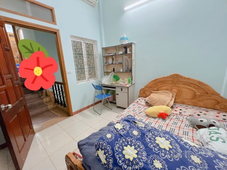 Bán nhà Khương Trung nở hậu ở luôn đi bộ ra hồ ngắm gió dt 42m2 3 tầng 3.4 tỷ