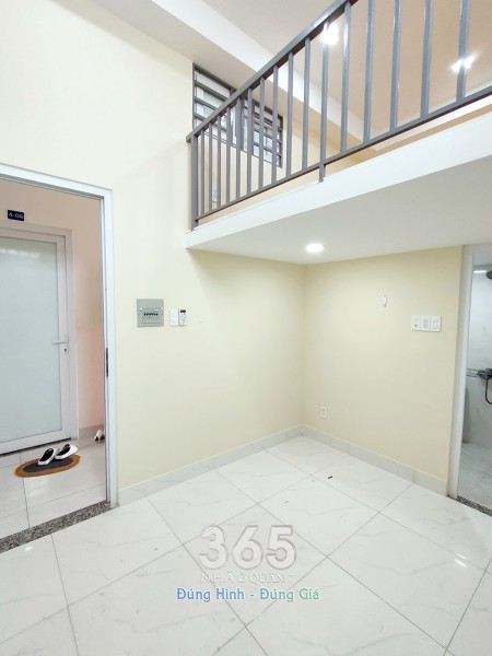 Phòng trọ có gác sạch sẽ, có máy lạnh, gần siêu thị Lotte Quận 7 giá tốt