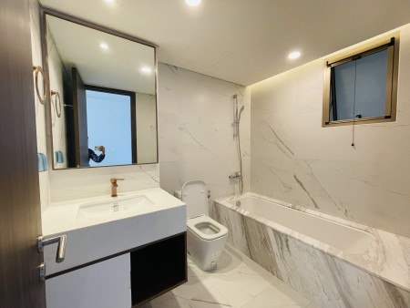 Bán lỗ 300tr căn hộ Midtown M8 - 3 Phòng, 124m2. View trực diện sông, công viên anh đào.