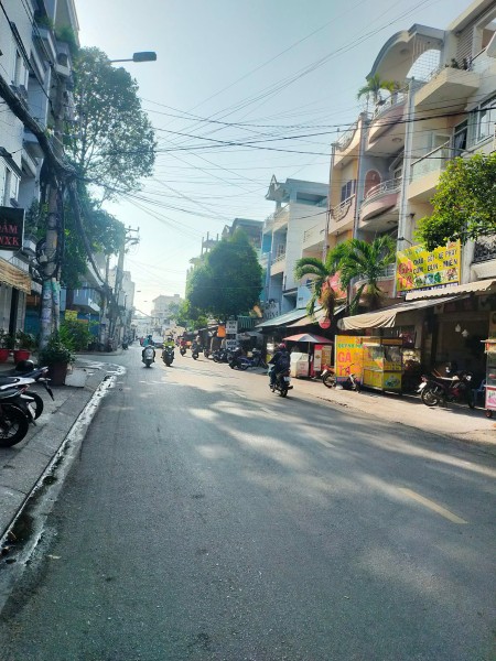 Bán gấp định cư Mỹ khu kinh doanh sầm uất khu Vip dân trí cao, Quận 6,1 trệt, 3 lầu, giá chỉ 13 tỷ