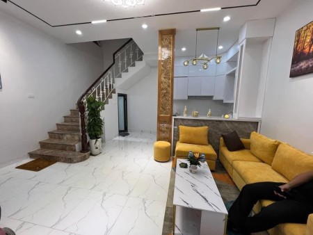 Nhà hiếm Trịnh Đình Cửu xây đúc 4 tầng giá chỉ 4,5 tỷ đồng TL