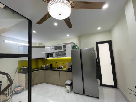 Chỉ 2,65 tỷ sở hữu ngay nhà phố Thái Thịnh, Đống Đa, 28m2 x 5 tầng