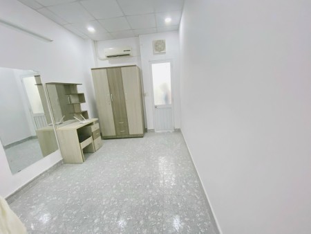 Bán nhà đường Hồ Hảo Hớn, Quận 1 đầy đủ tiện nghi nội thất giá tốt