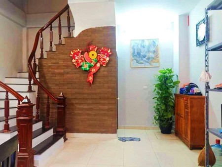 Bán Nhà 4,5 tầng tại Thụy Khuê giá tốt đầu tư khu an ninh, yên tĩnh