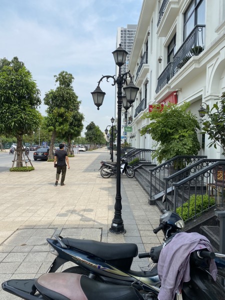 Cho thuê shophouse tầng 1 Vinhomes Green Bay 14tr/tháng lh 082.333.6789