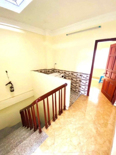 Cần bán nhà Tả Thanh Oai Ngõ nông xe máy tránh vô tư 35m² nhỉnh 2 tỷ