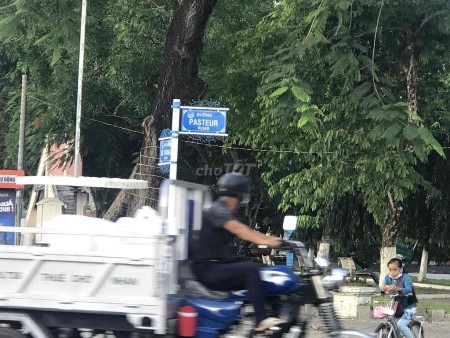 Đi đến slide 8