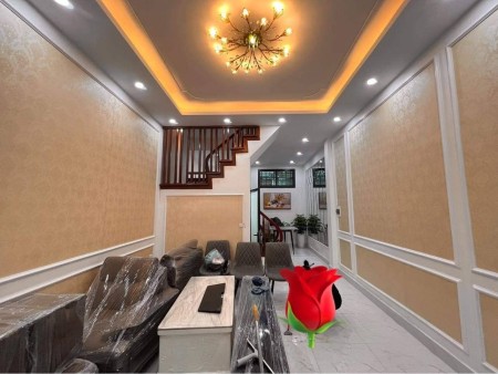 Bán nhà Bồ Đề, Long Biên, lô góc ô tô nhà đẹp diện tích 35m2 giá 4.4 tỷ