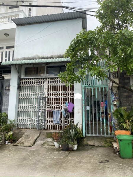 Bán gấp nhà diện tích sử dụng 75m2, có 4 phòng trọ thu nhập 5 triệu/tháng, xây dựng tự do