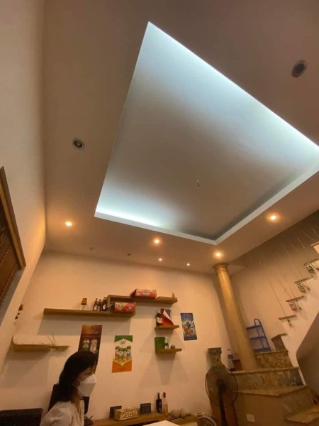 Nhà đẹp phố Tây Sơn, Đống Đa DT 22m² x 5 tầng giá chỉ 2,3 tỷ đồng LH 0975258510
