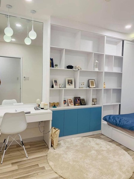 0907758378 Bán căn 2 PN - 4,9 tỷ full nội thất tầng cao hướng Nam diện tích 70m2