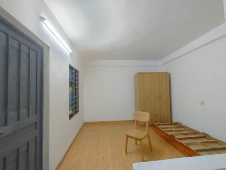 Chỉ 2,95 tỷ có ngay nhà phố Lĩnh Nam, Hoàng Mai 30m x 5 tầng, mặt tiền 7m