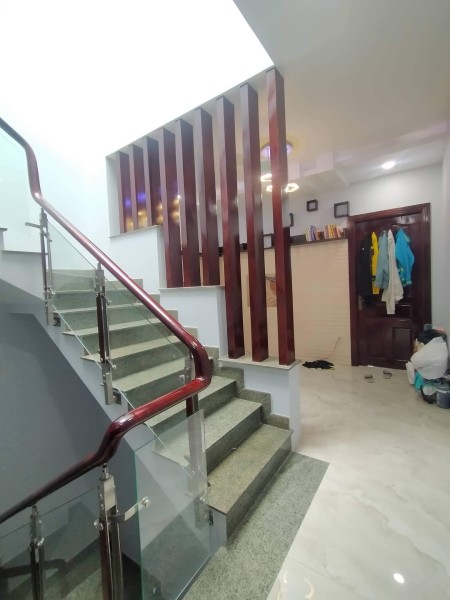 Bán nhà mặt tiền diện tích 90m2, sát Nguyễn Sơn, Phú Thạnh, Tân Phú, giá nhỉnh 5 tỷ