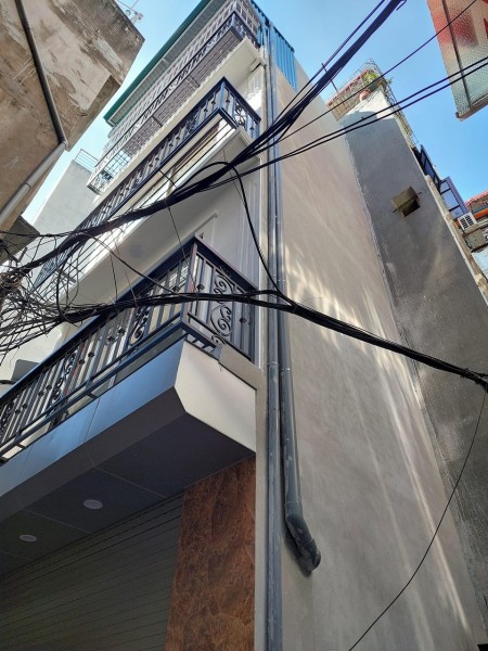 Nhà 35m2, 3 tầng, mặt tiền 4,5m, 4,7 tỷ, 3 phòng ngủ. - Vị trí nhà đẹp.