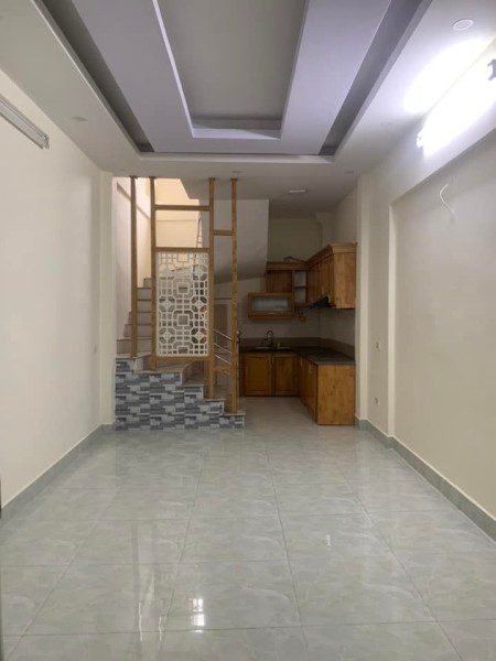Chỉ 2.95 tỷ có ngay nhà phố Lĩnh Nam, Hoàng Mai 35m2 x 4 tầng, MT 3.2m .