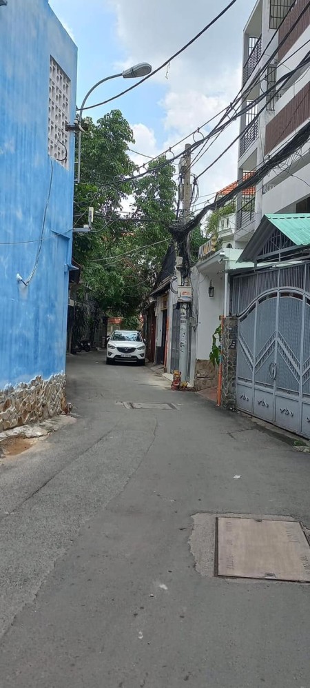 Chủ cần bán gấp trong tháng giảm ngay 500 triệu chỉ còn 6.7 tỷ có ngay mặt tiền Nguyễn Đình Chính