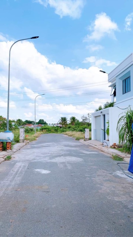 Cần tiền nên bán đất giá rẻ ngân hàng hỗ trợ vay, giá tốt diện tích 104m2
