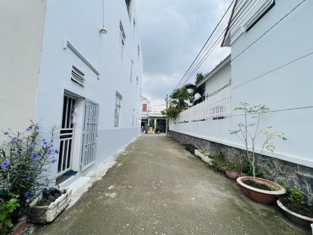 Siêu Phẩm Nhà Chợ Quang Thắng, diện tích 100m², Giá hời chỉ 1,6 Tỷ Đồng có TL