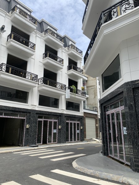 Đi đến slide 4