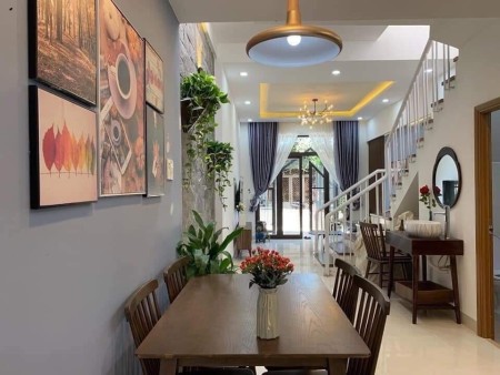 Bán nhà đường Vườn Lài hẻm xe hơi vuông vức giá chỉ 5 tỷ, khu an ninh yên tĩnh