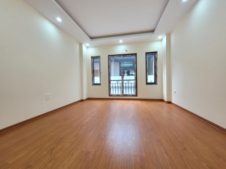 Võ Chí Công nhà mới xây 5 tầng, Căn góc ngõ 3 gác, trung tâm Tây Hồ Cầu Giấy, DT 50m2 nhỉnh 6 tỷ