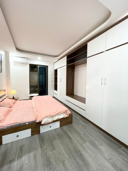 Cực hiếm chỉ có 1 căn duy nhất ở Văn Cao, Ba Đình, dt 46m2, giá 4.5 tỷ 4 tầng cách đường ô tô 30m