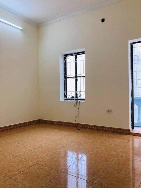 Có ngay nhà Lĩnh Nam, Hoàng Mai 39m² x 3 tầng, chỉ với 2,8 tỷ đồng
