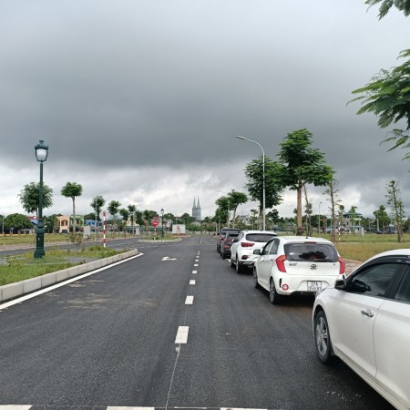 Đất nền sổ đỏ lâu dài ngay trung tâm thị trấn Lam Sơn giá bán 2.2 tỷ