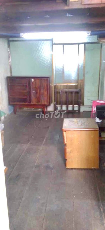 Cần bán nhà cấp 4 hẻm Đoàn Văn Bơ Quận 4 xung quanh khu dân cư đông đúc