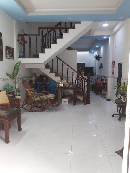 Nhà 4 tầng mặt tiền thụt Mễ Cốc Quận 8, diện tích sử dụng 50m2 Giá 4.8 Tỷ