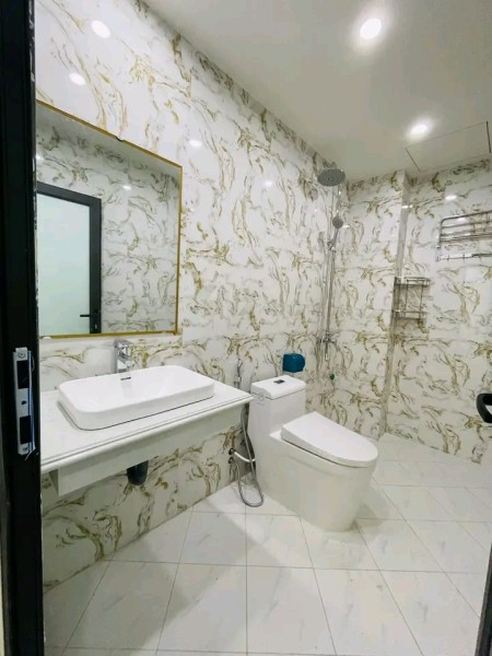 Gần phố tiện ích bạt ngàn khu dân trí cao ngõ trước nhà rộng thoáng an sinh đỉnh