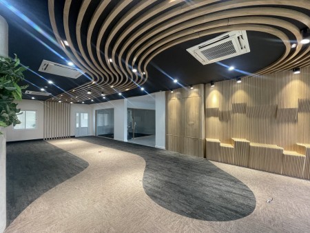 Cho thuê cặp đôi Showroom Sari Town Sala Quận 2 giá chỉ 10.000$